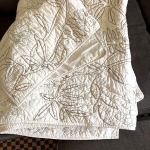 Queen sized pottery barn, 100% organic cotton quilt, and two standard size shams